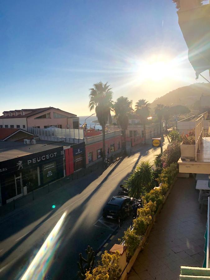 ^^^Suite Cedro^^^ Monolocale-Studio Flat Con Parcheggio Sanremo! Exterior foto